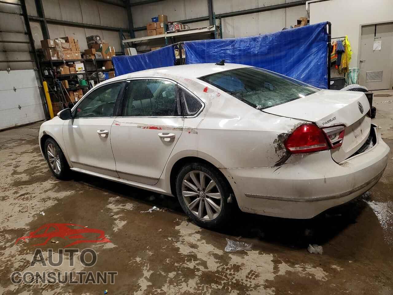 VOLKSWAGEN PASSAT 2012 - 1VWCH7A34CC070186