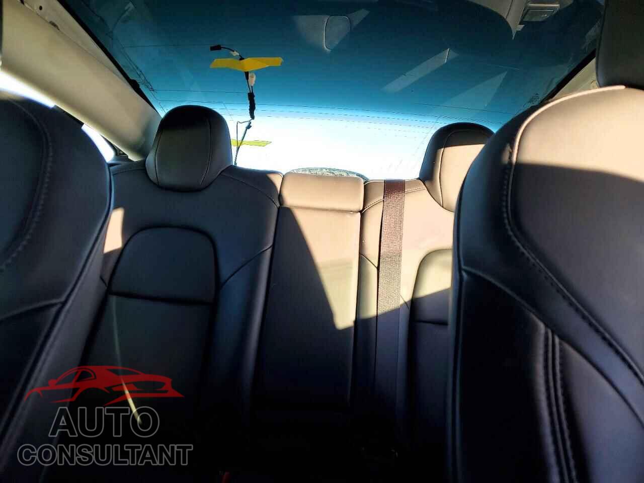 TESLA MODEL 3 2020 - 5YJ3E1EB2LF628128