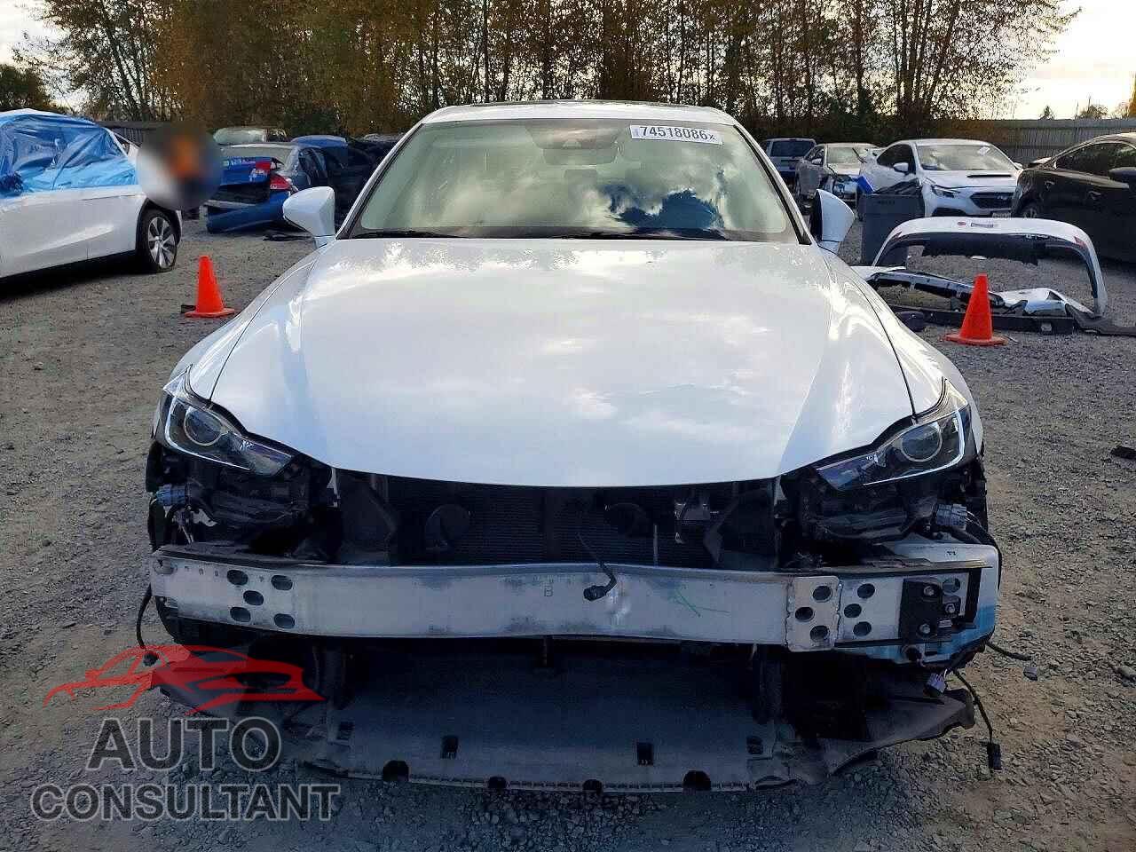 LEXUS IS 2017 - JTHCM1D28H5016107