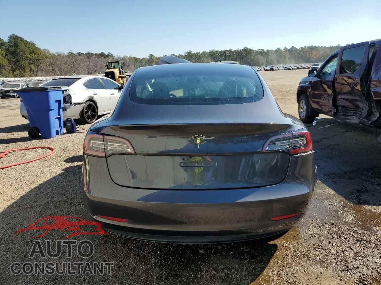 TESLA MODEL 3 2018 - 5YJ3E1EA1JF059390