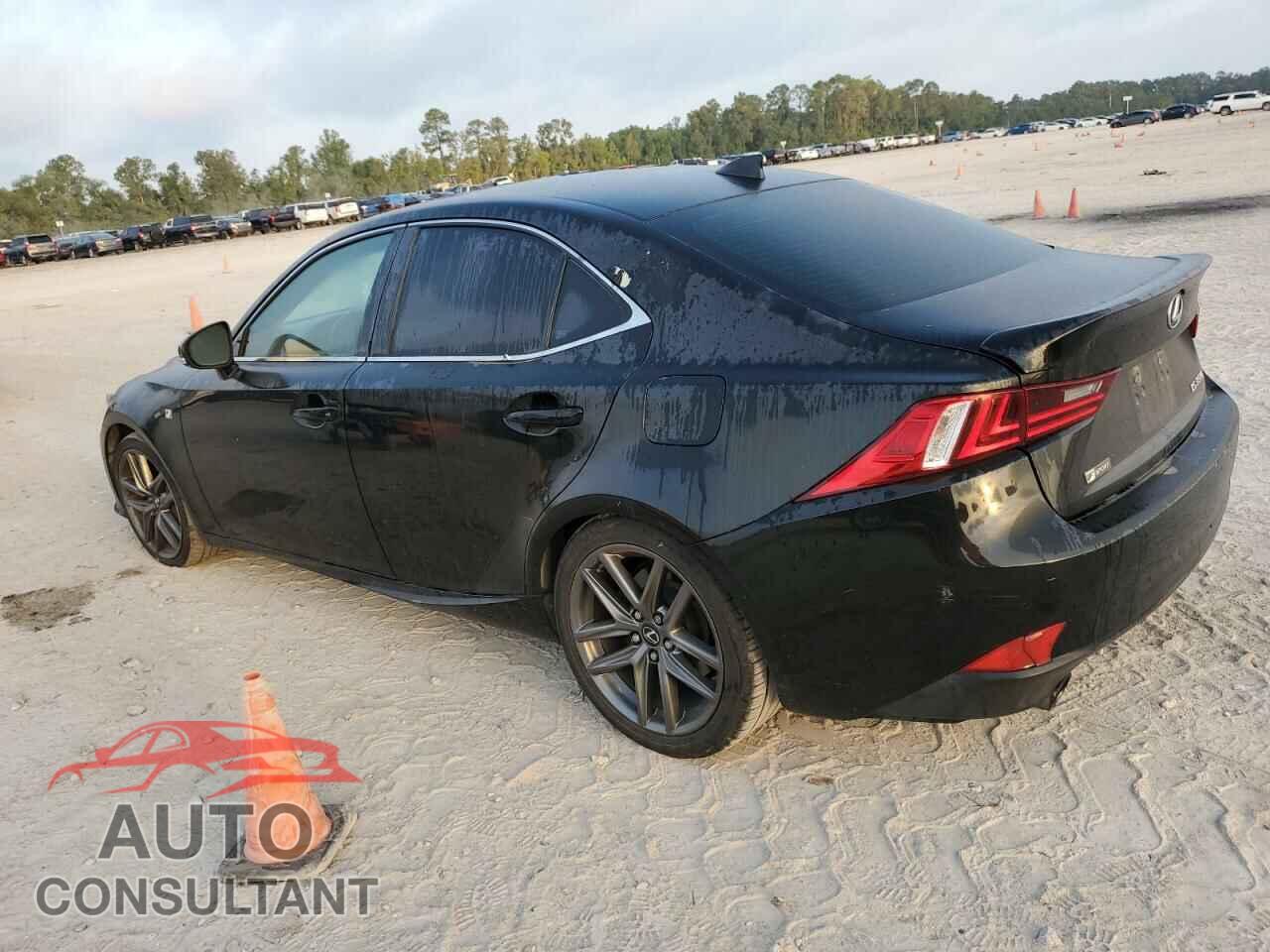 LEXUS IS 2015 - JTHBE1D28F5021040