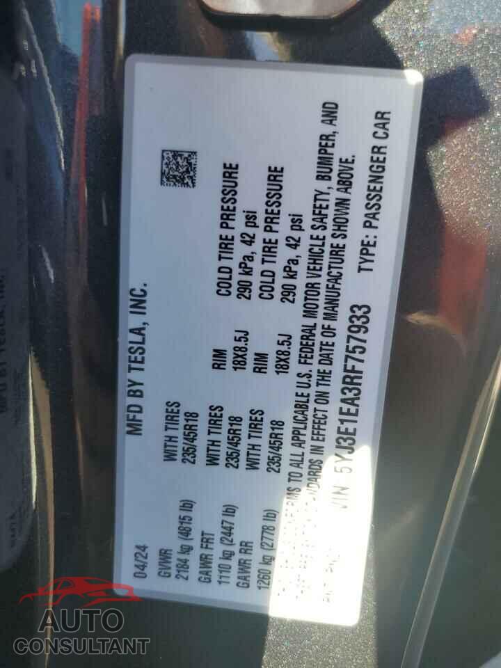 TESLA MODEL 3 2024 - 5YJ3E1EA3RF757933
