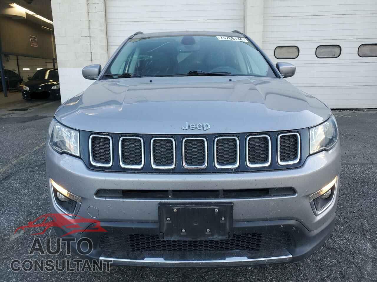 JEEP COMPASS 2019 - 3C4NJDCB7KT753411