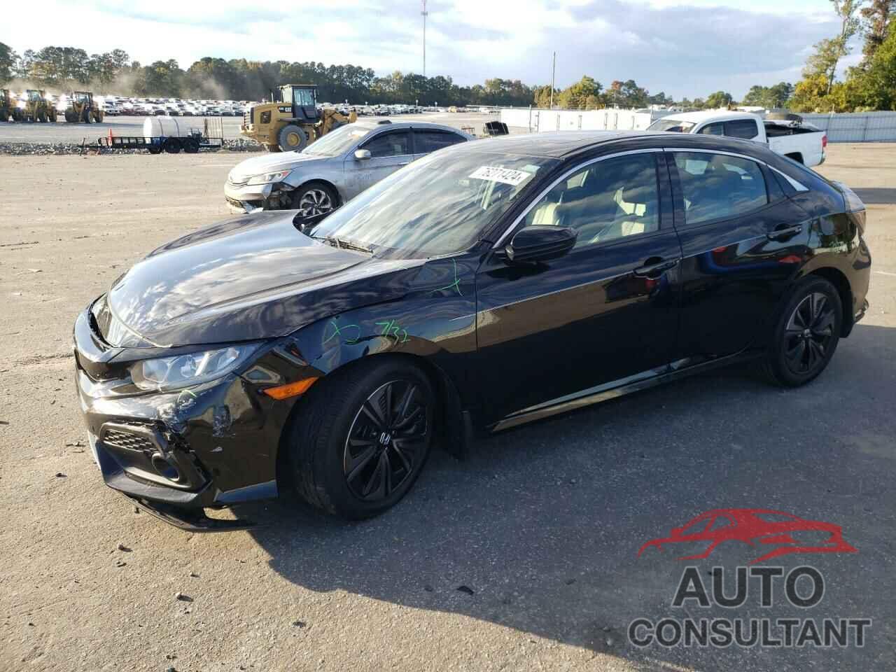 HONDA CIVIC 2018 - SHHFK7H83JU211718