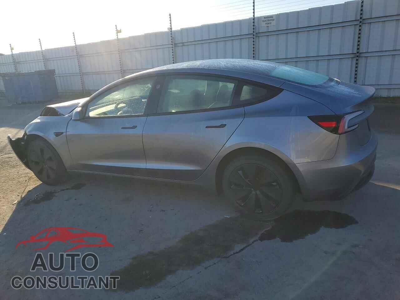 TESLA MODEL 3 2026 - 5YJ3E1EA3TF143035