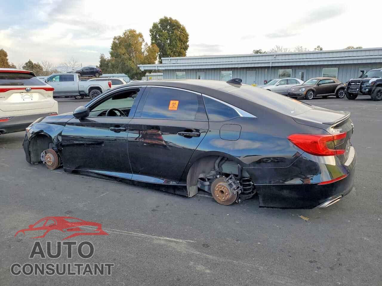 HONDA ACCORD 2018 - 1HGCV2F37JA048135
