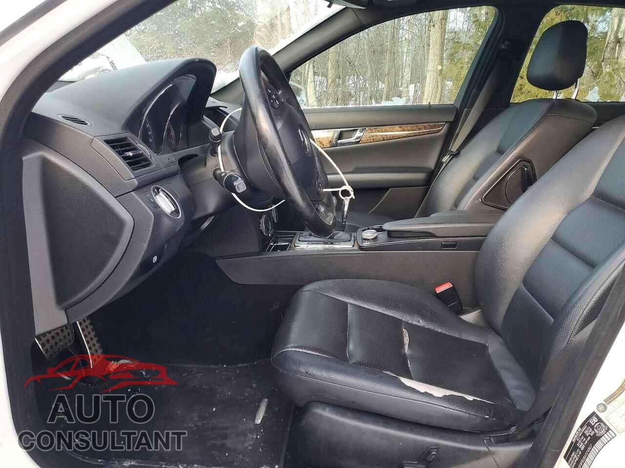 MERCEDES-BENZ C-CLASS 2011 - WDDGF8FB2BA524807