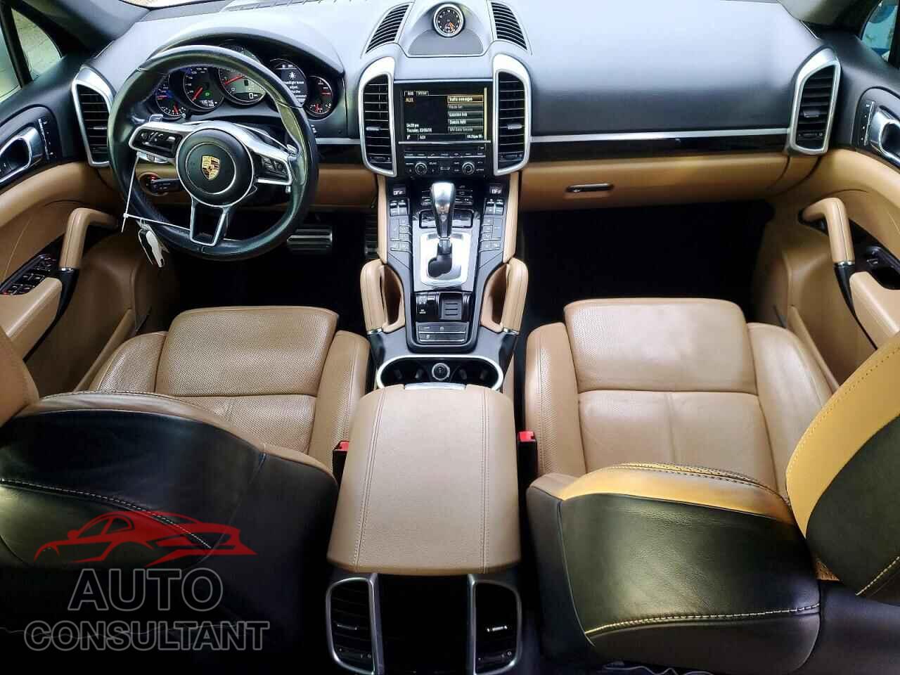 PORSCHE CAYENNE 2016 - WP1AB2A23GLA94375