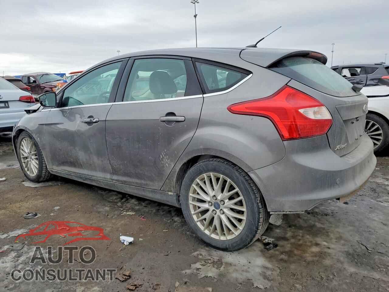 FORD FOCUS 2014 - 1FADP3N26EL340323