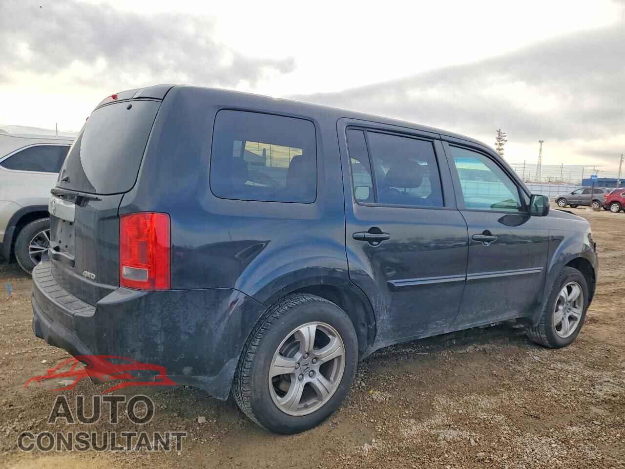 HONDA PILOT 2013 - 5FNYF4H52DB003448