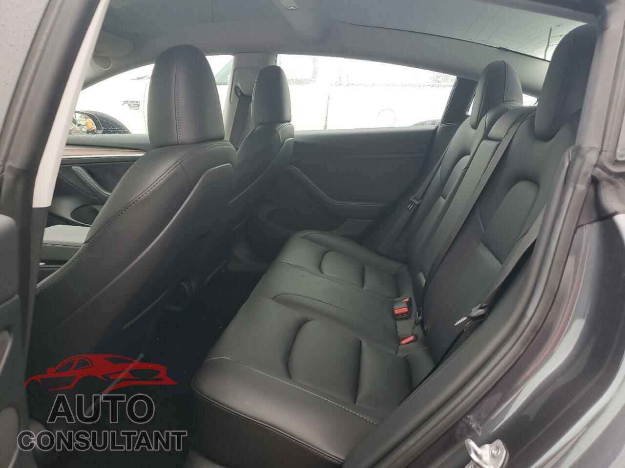 TESLA MODEL 3 2023 - 5YJ3E1EA5PF677613