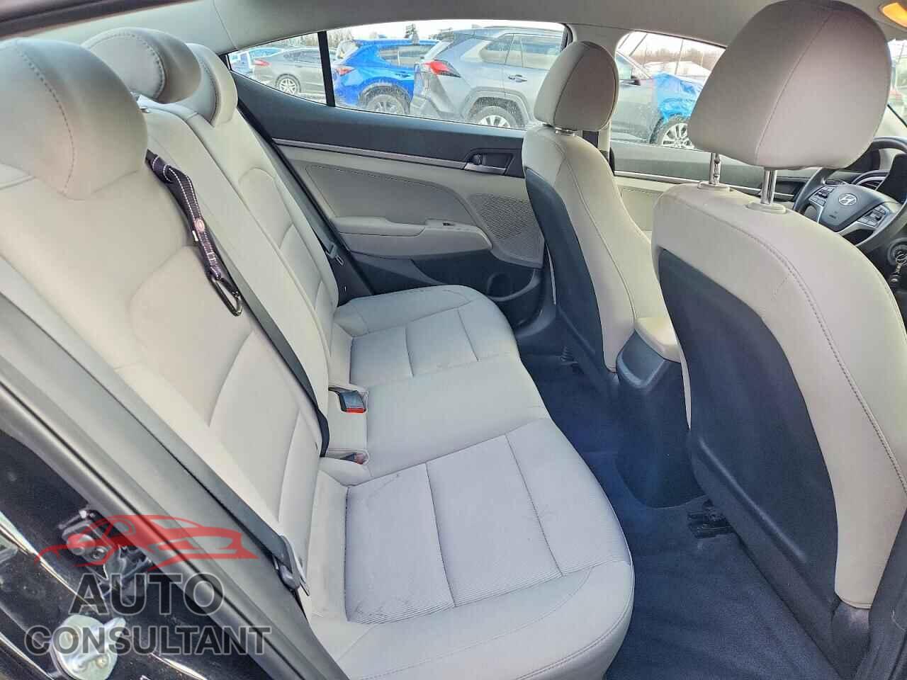 HYUNDAI ELANTRA 2018 - 5NPD74LF0JH257281