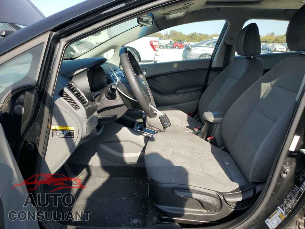 KIA FORTE 2017 - 3KPFK4A73HE123771