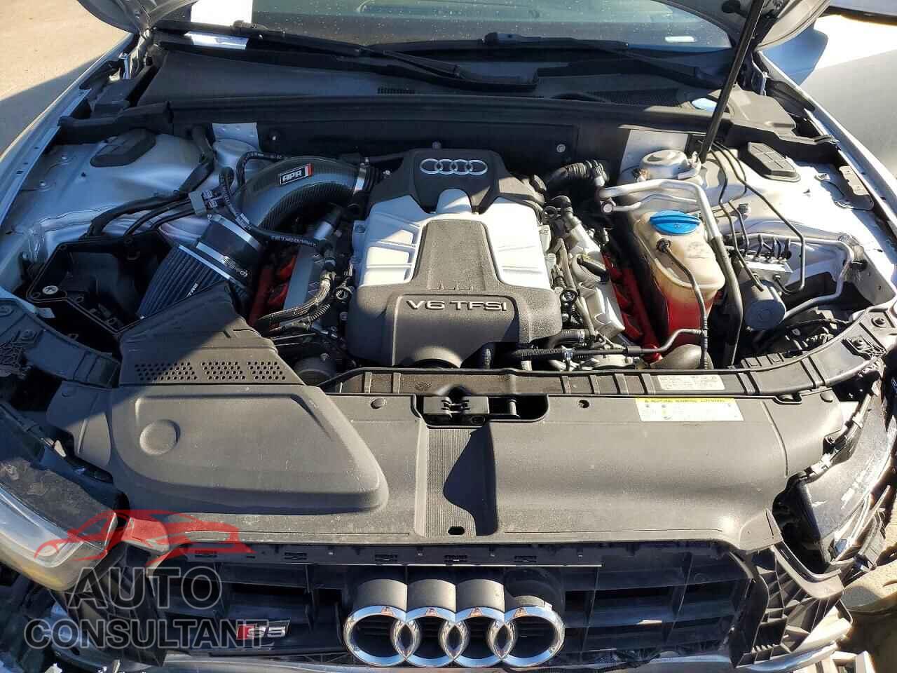 AUDI S5/RS5 2014 - WAUCGAFR9EA011596
