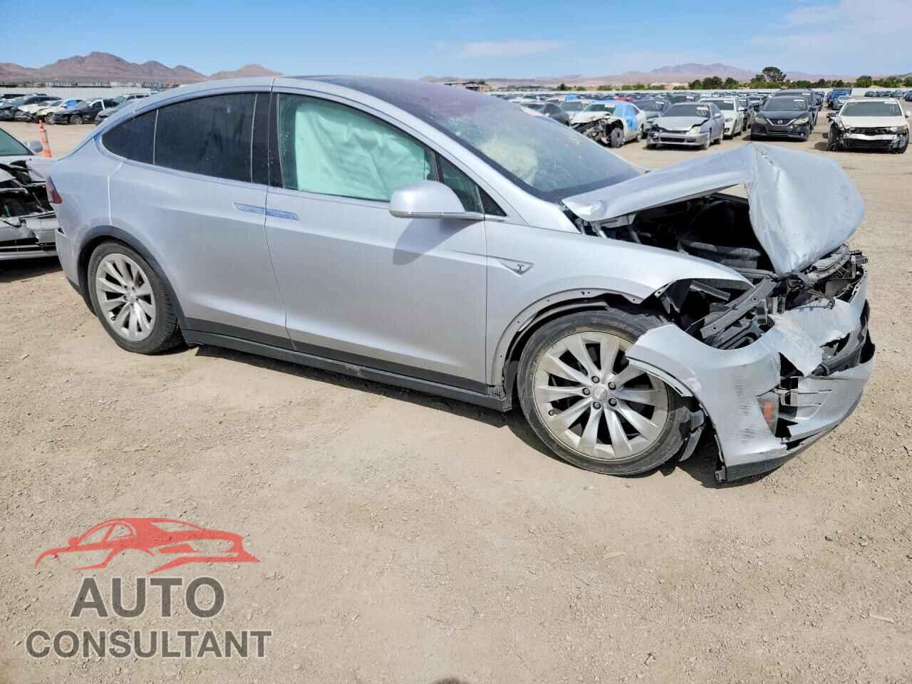 TESLA MODEL X 2016 - 5YJXCAE27GF002877