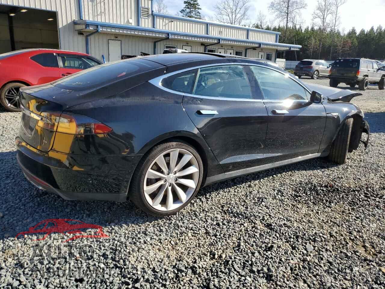 TESLA MODEL S 2015 - 5YJSA1E10FF115916