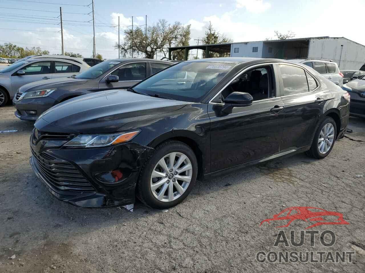 TOYOTA CAMRY 2018 - 4T1B11HK8JU075312