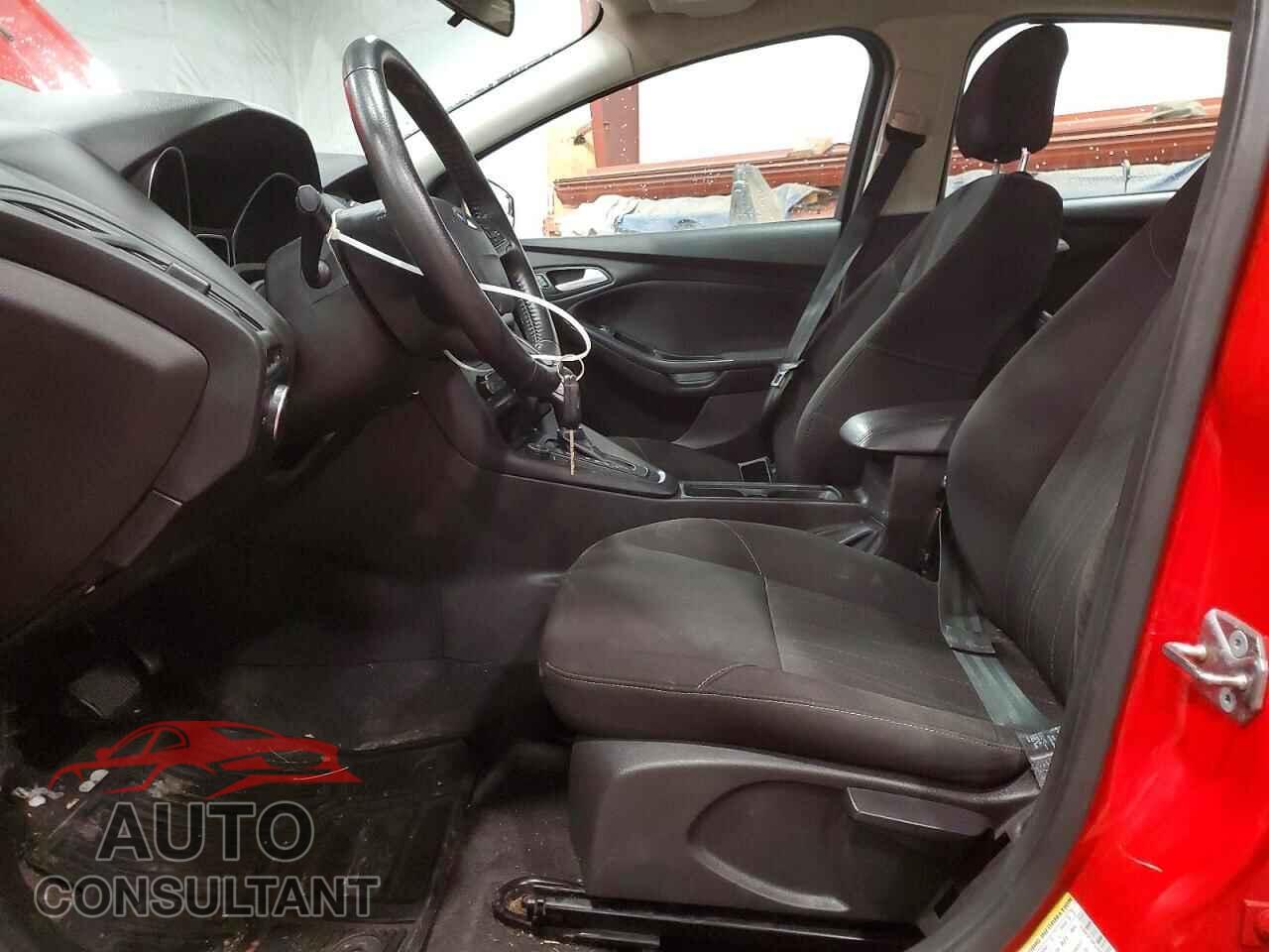 FORD FOCUS 2015 - 1FADP3F20FL344576