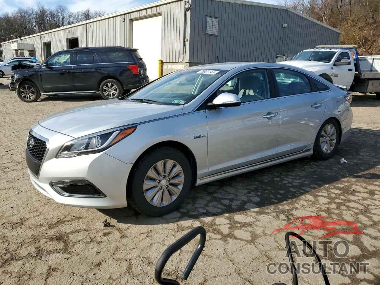 HYUNDAI SONATA 2017 - KMHE24L17HA054165