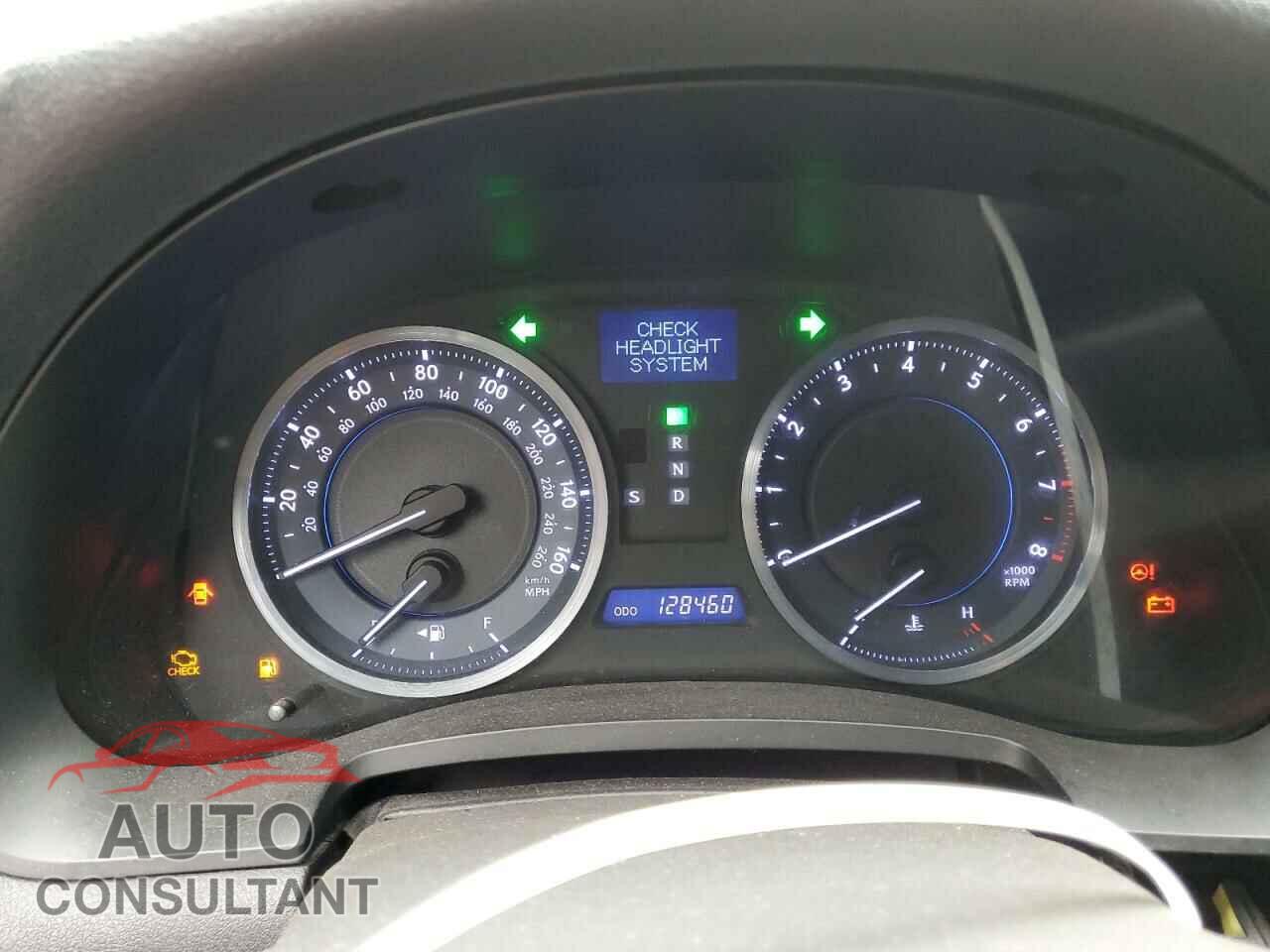 LEXUS IS 2011 - JTHBF5C29B5147889