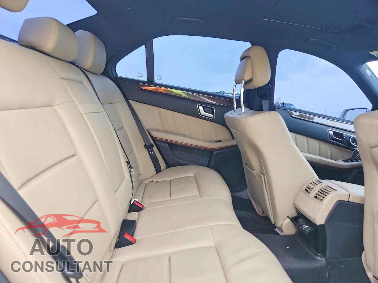 MERCEDES-BENZ E 2013 - WDDHF5KB7DA733097