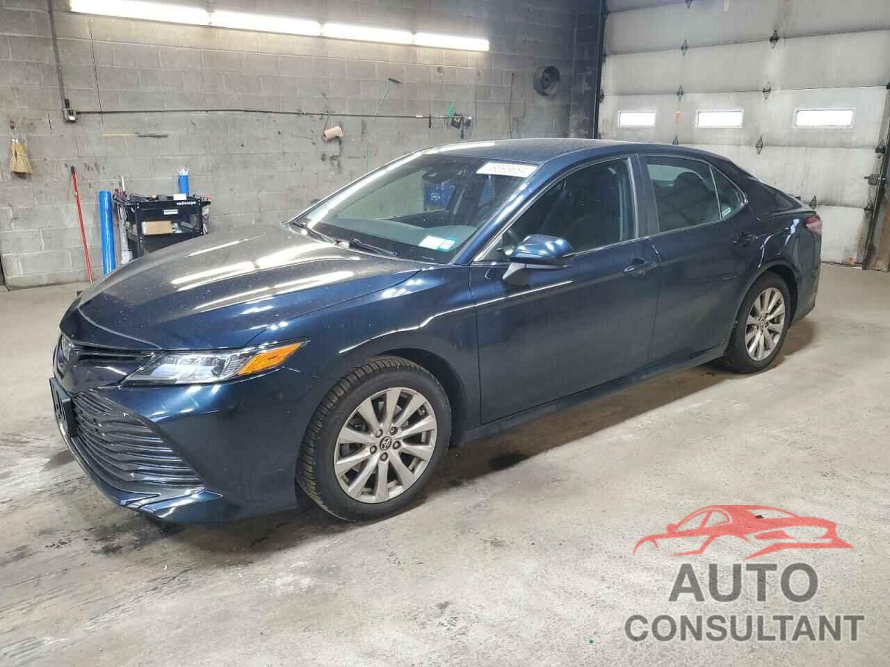 TOYOTA CAMRY 2018 - 4T1B11HK5JU512960