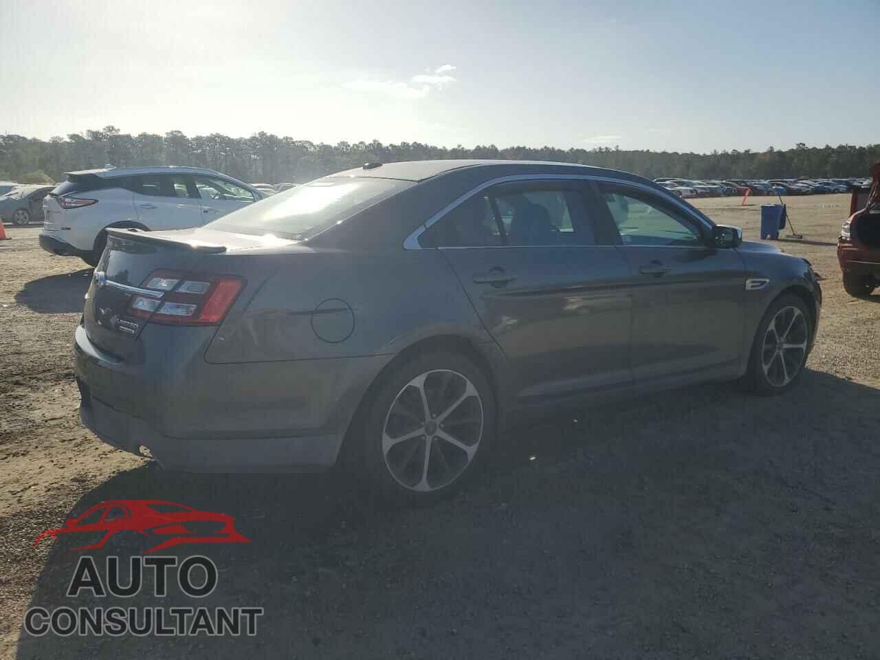 FORD TAURUS 2015 - 1FAHP2F82FG137907