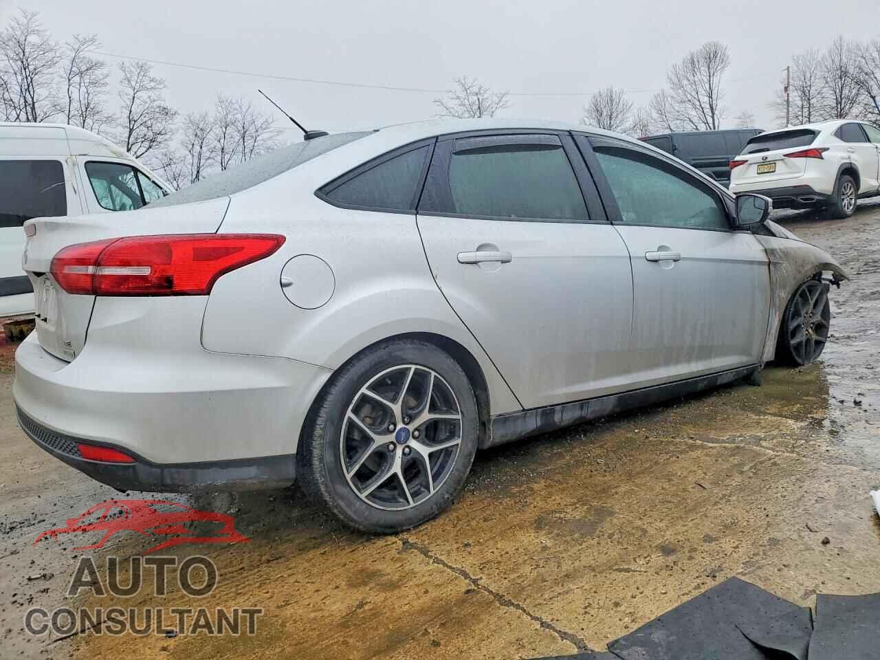 FORD FOCUS 2018 - 1FADP3FE2JL306740