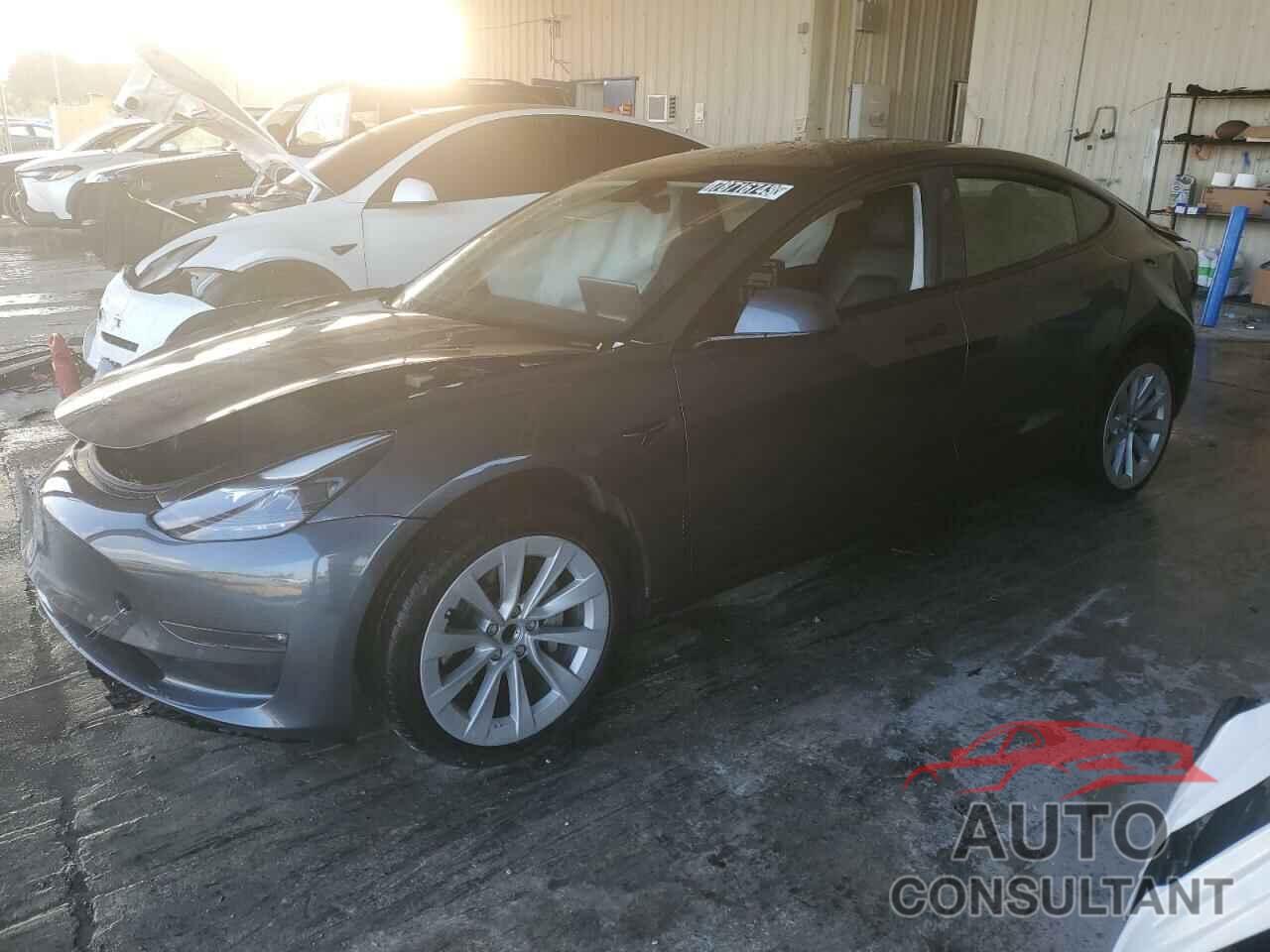 TESLA MODEL 3 2022 - 5YJ3E1EA3NF369353