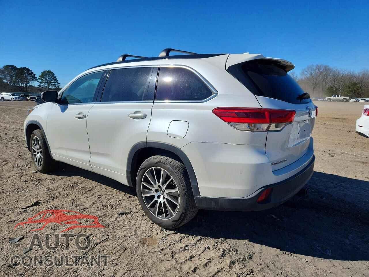 TOYOTA HIGHLANDER 2018 - 5TDKZRFH4JS285204