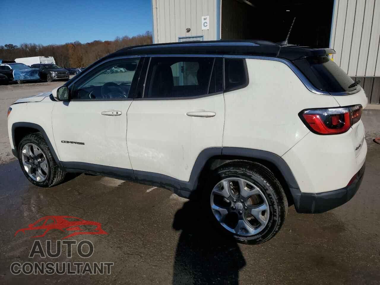 JEEP COMPASS 2018 - 3C4NJDCB0JT117539