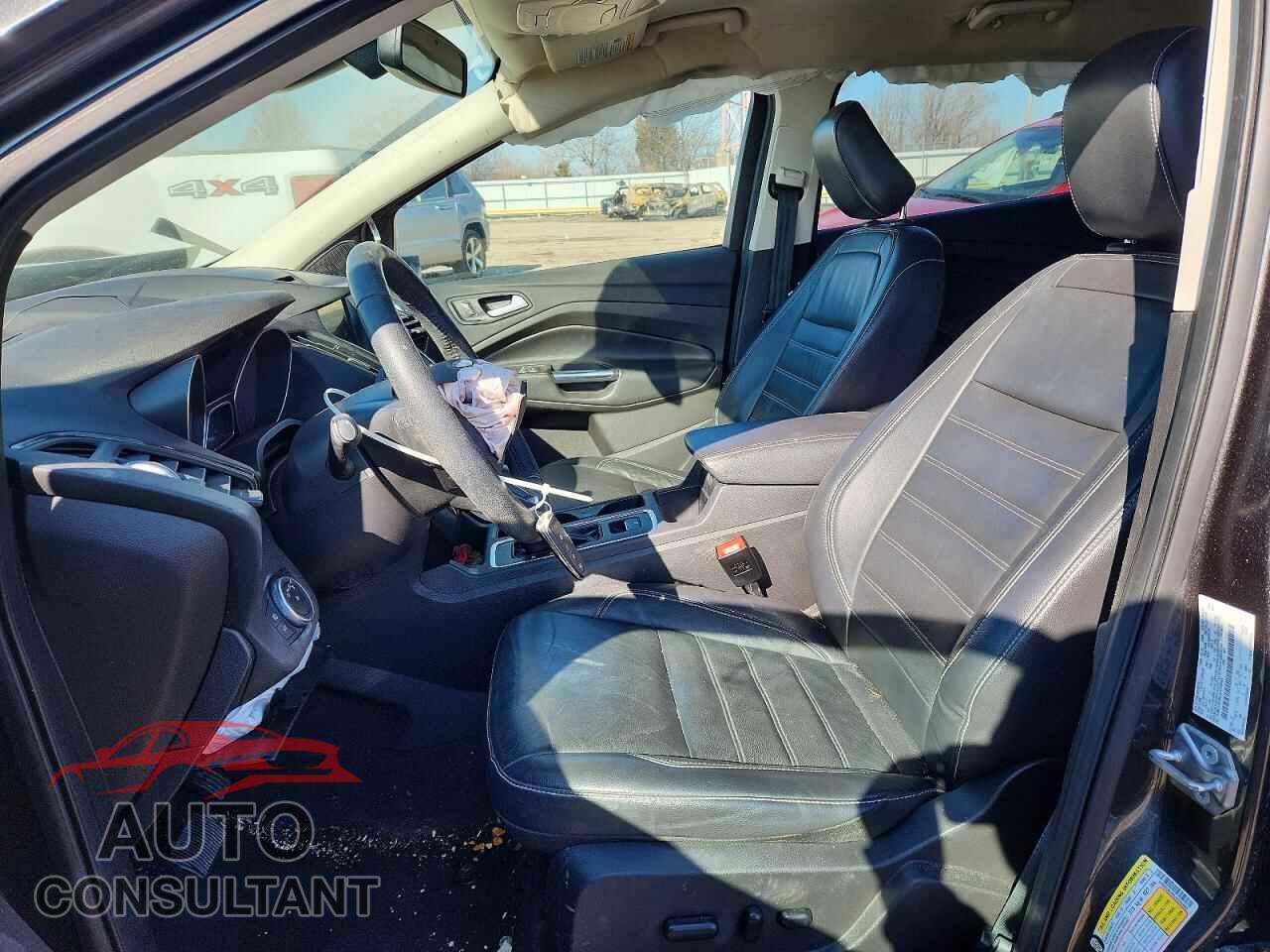 FORD ESCAPE 2018 - 1FMCU9J90JUC55885