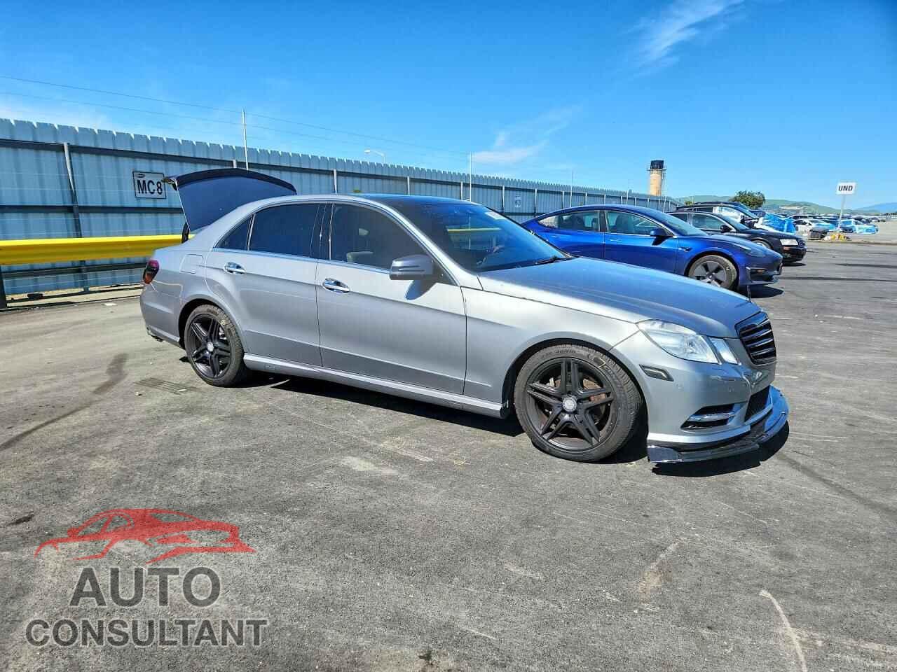 MERCEDES-BENZ E-CLASS 2013 - WDDHF8JB3DA667926