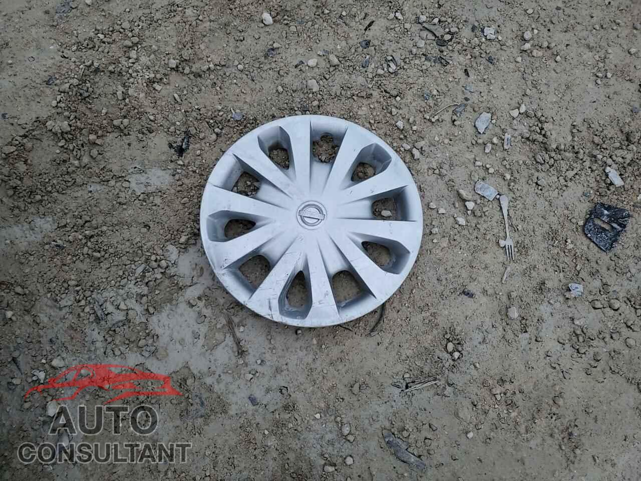 NISSAN VERSA 2019 - 3N1CN7AP3KL872748
