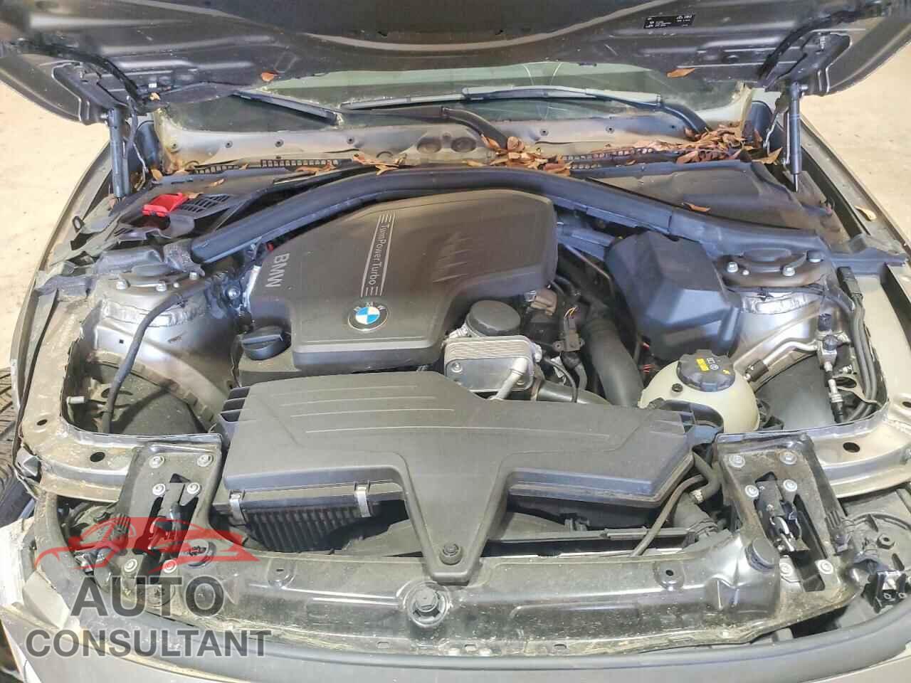 BMW 3 SERIES 2016 - WBA8E1G54GNU10113