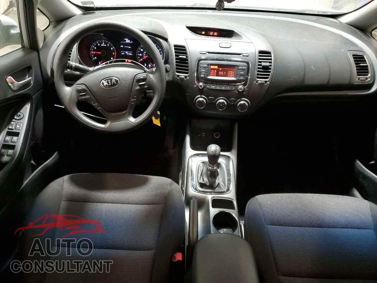 KIA FORTE 2017 - 3KPFK4A70HE045210