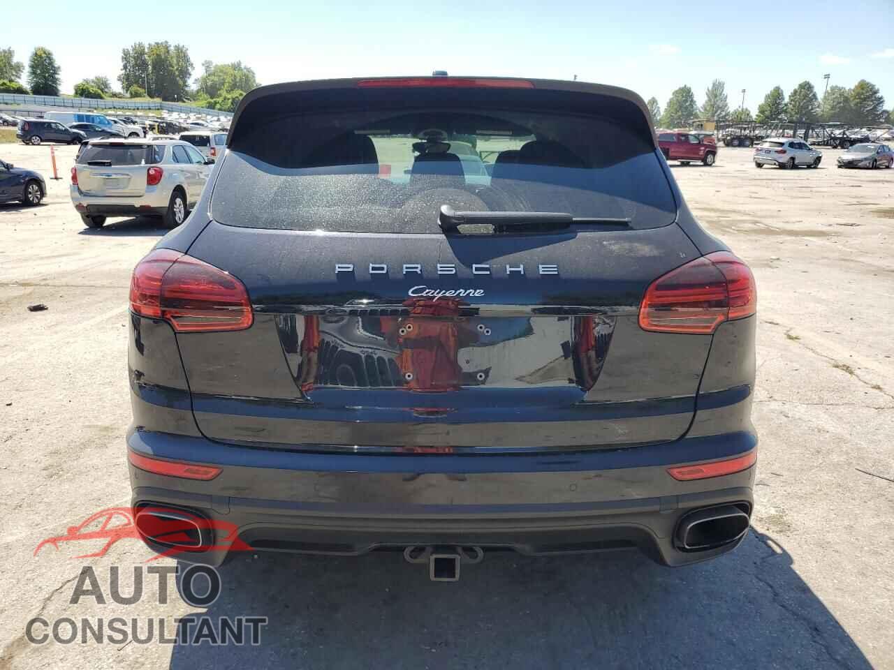 PORSCHE CAYENNE 2016 - WP1AA2A22GKA36847