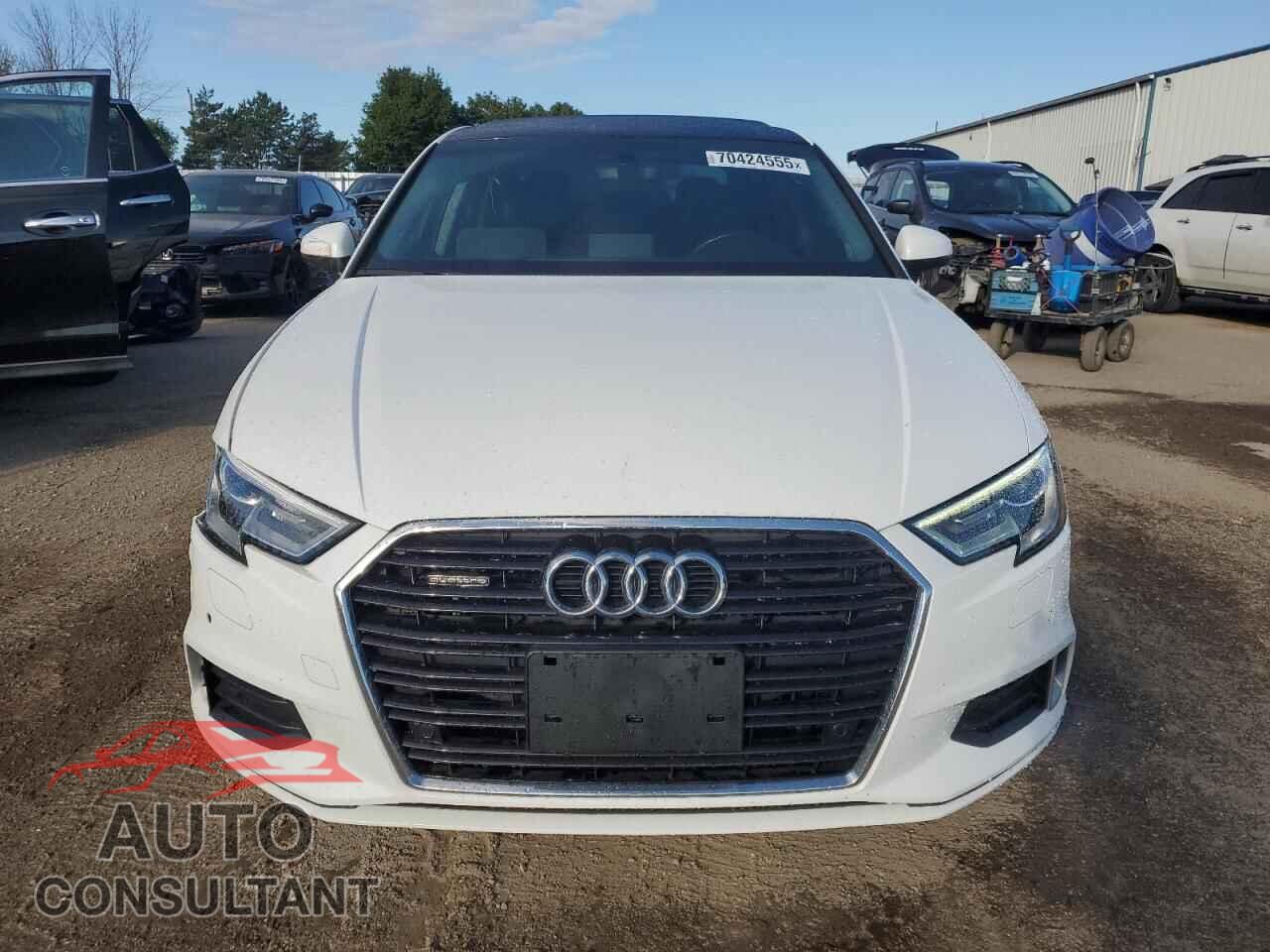 AUDI A3 2020 - WAUBEGFF0LA044347