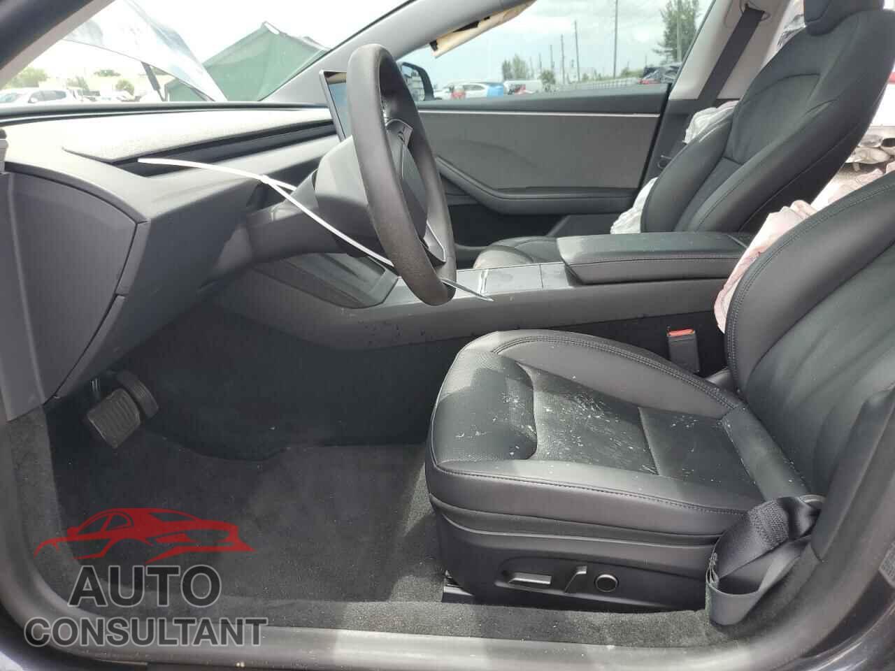 TESLA MODEL 3 2024 - 5YJ3E1EA9RF765096