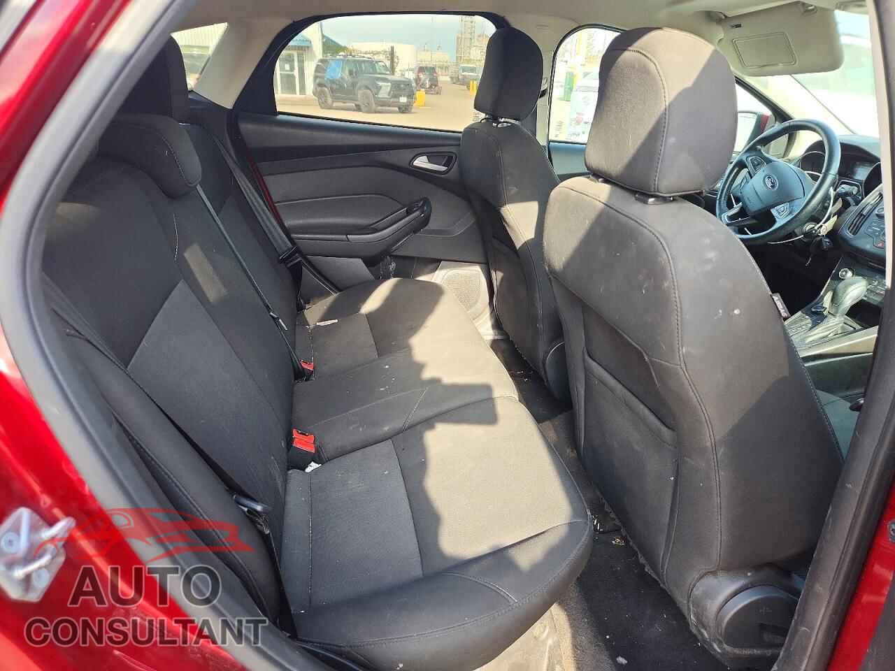 FORD FOCUS 2017 - 1FADP3K26HL334272