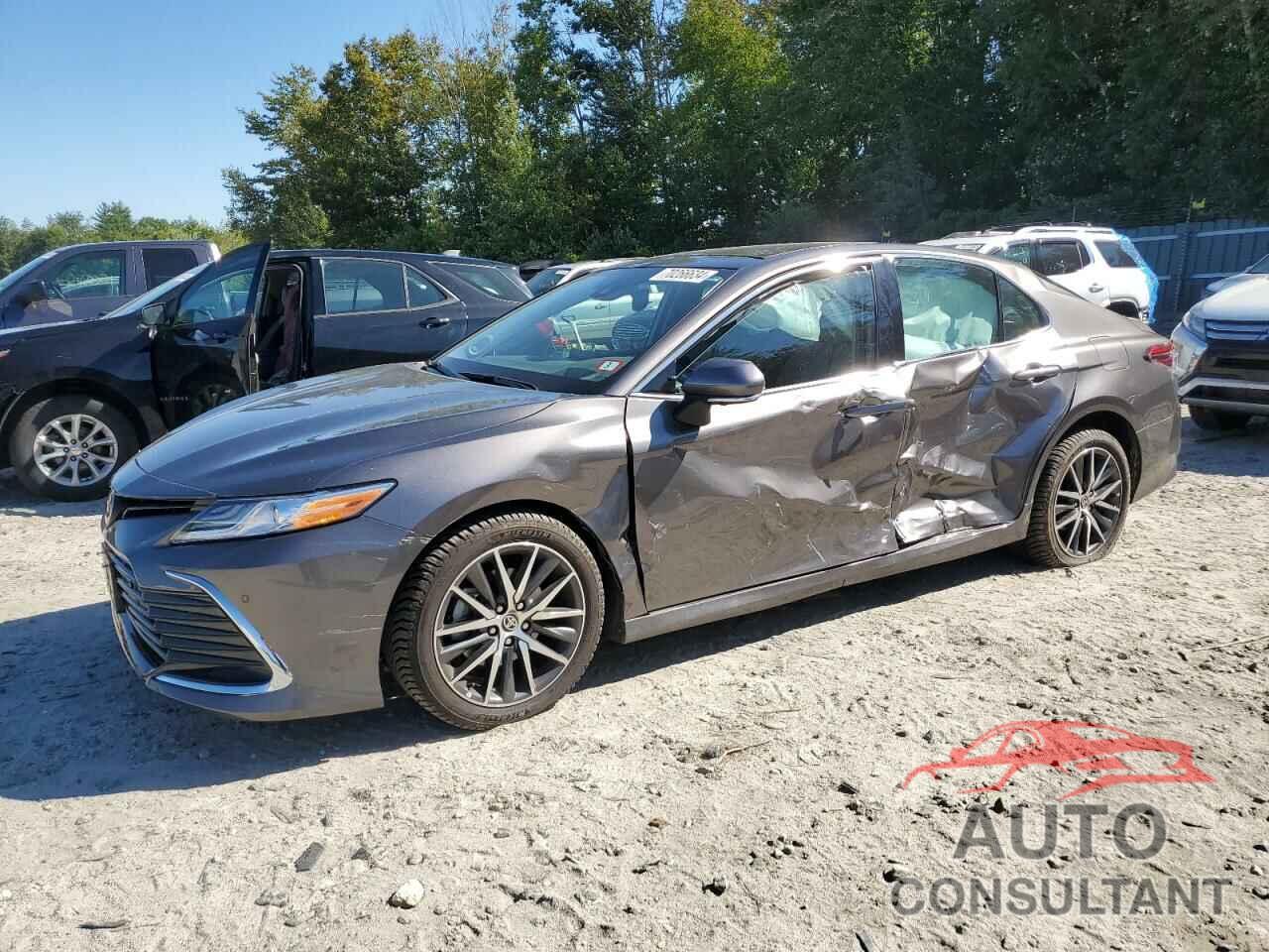 TOYOTA CAMRY 2021 - 4T1F11BK3MU037288