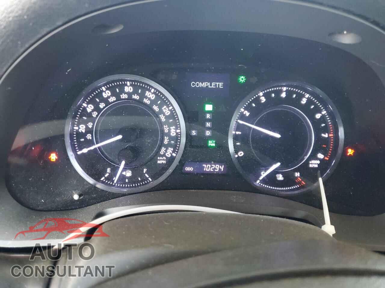 LEXUS IS 2014 - JTHFF2C21E2529405