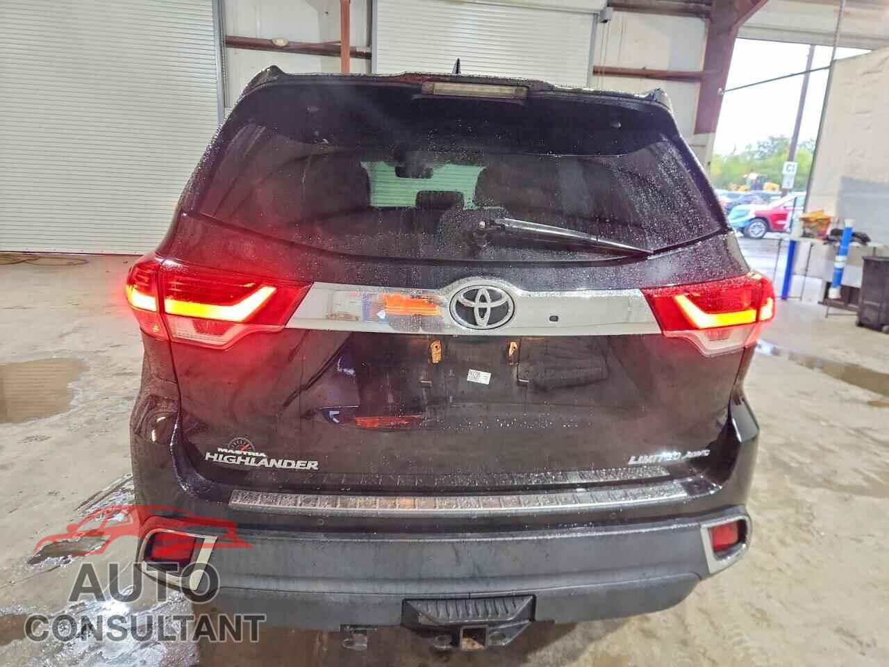 TOYOTA HIGHLANDER 2019 - 5TDDZRFH0KS972741