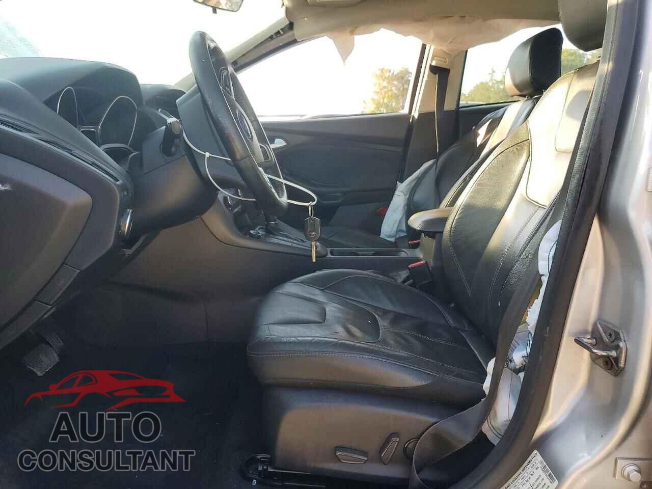 FORD FOCUS SE 2016 - 1FADP3F2XGL229081