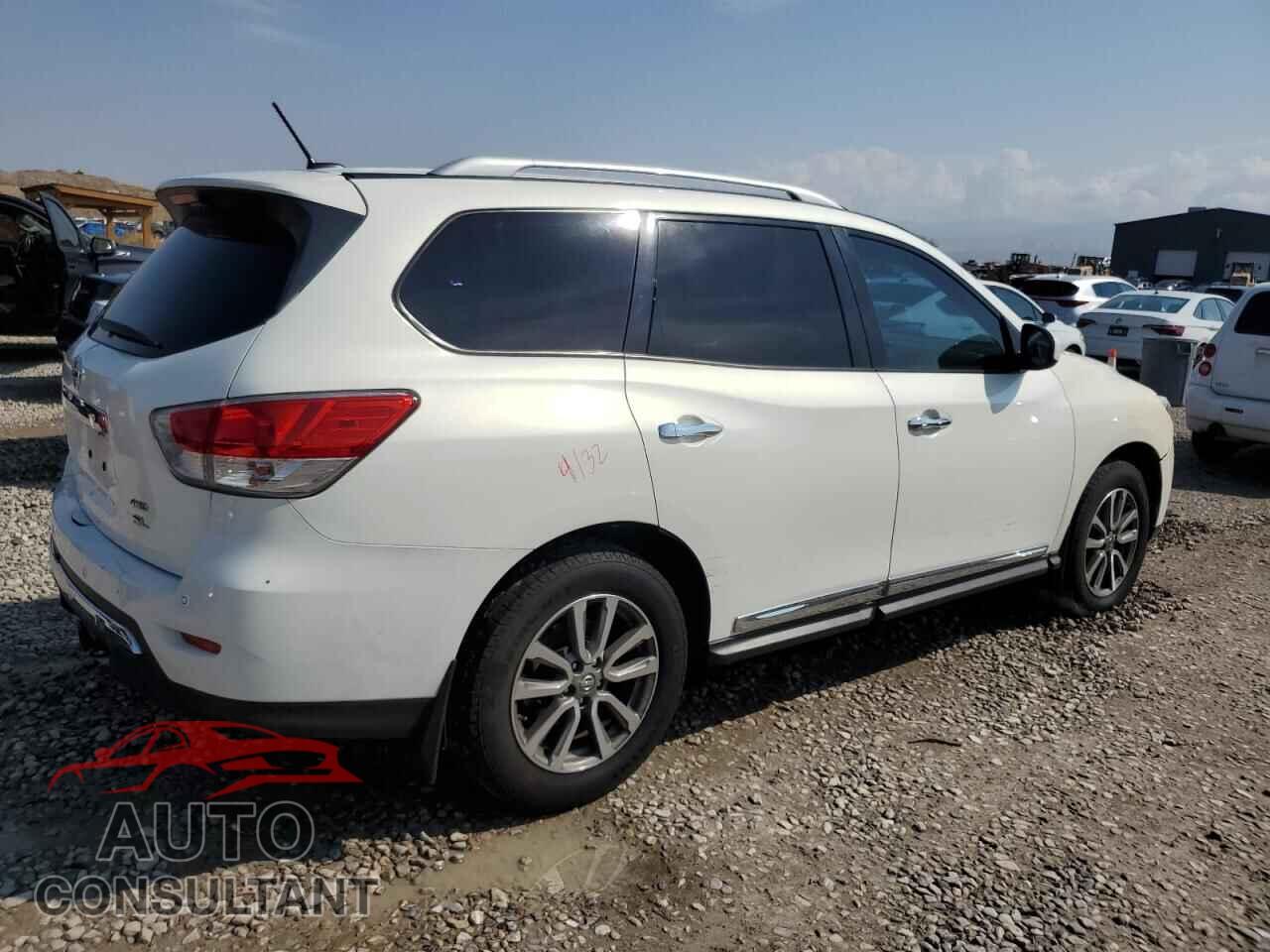 NISSAN PATHFINDER 2014 - 5N1AR2MM9EC704797