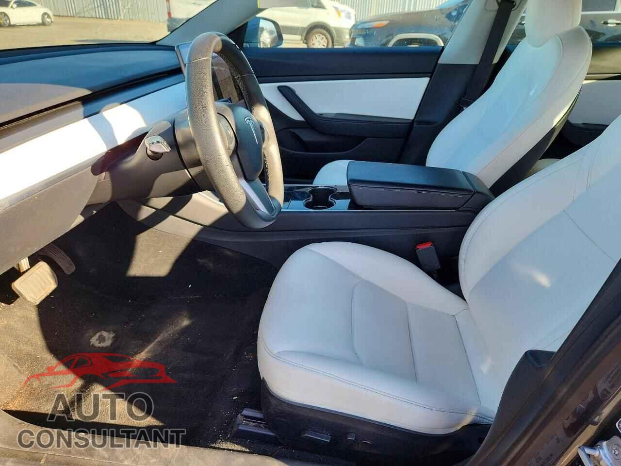 TESLA MODEL 3 2020 - 5YJ3E1EA2LF738118