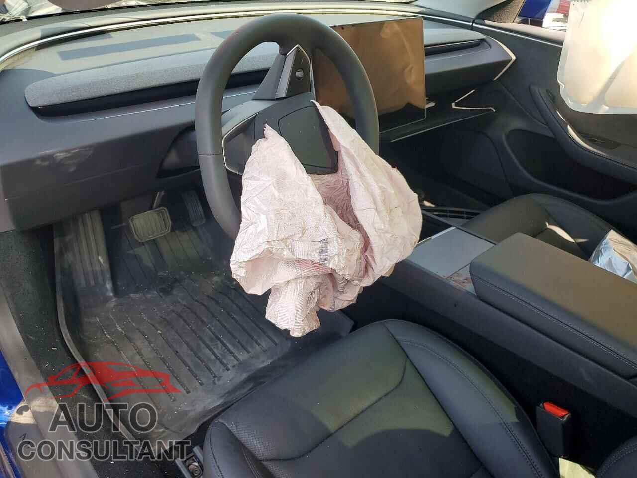 TESLA MODEL 3 2025 - 5YJ3E1EB4SF084004