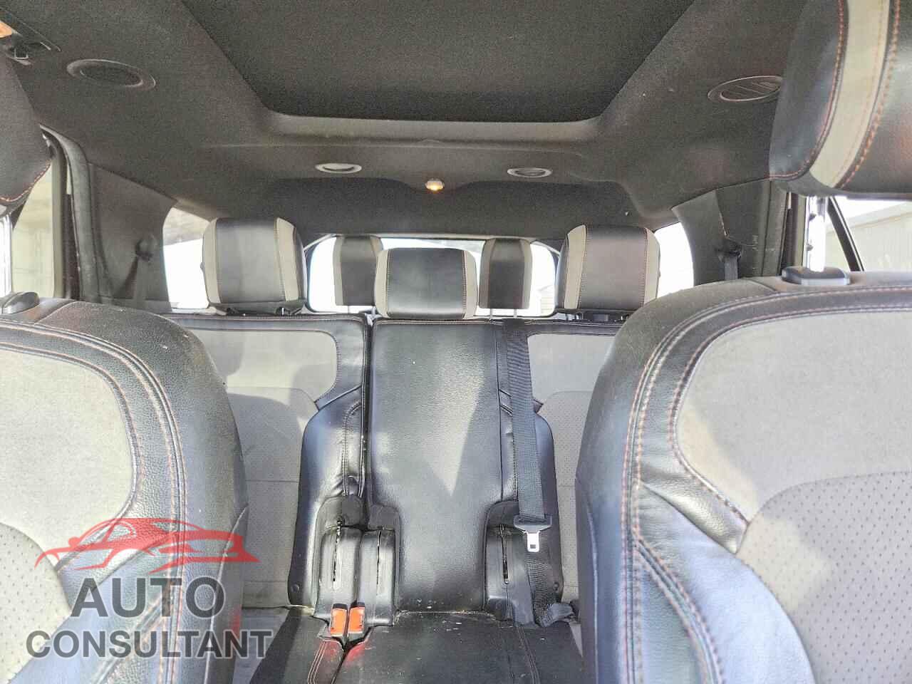 FORD EXPLORER 2017 - 1FM5K7D81HGC21579