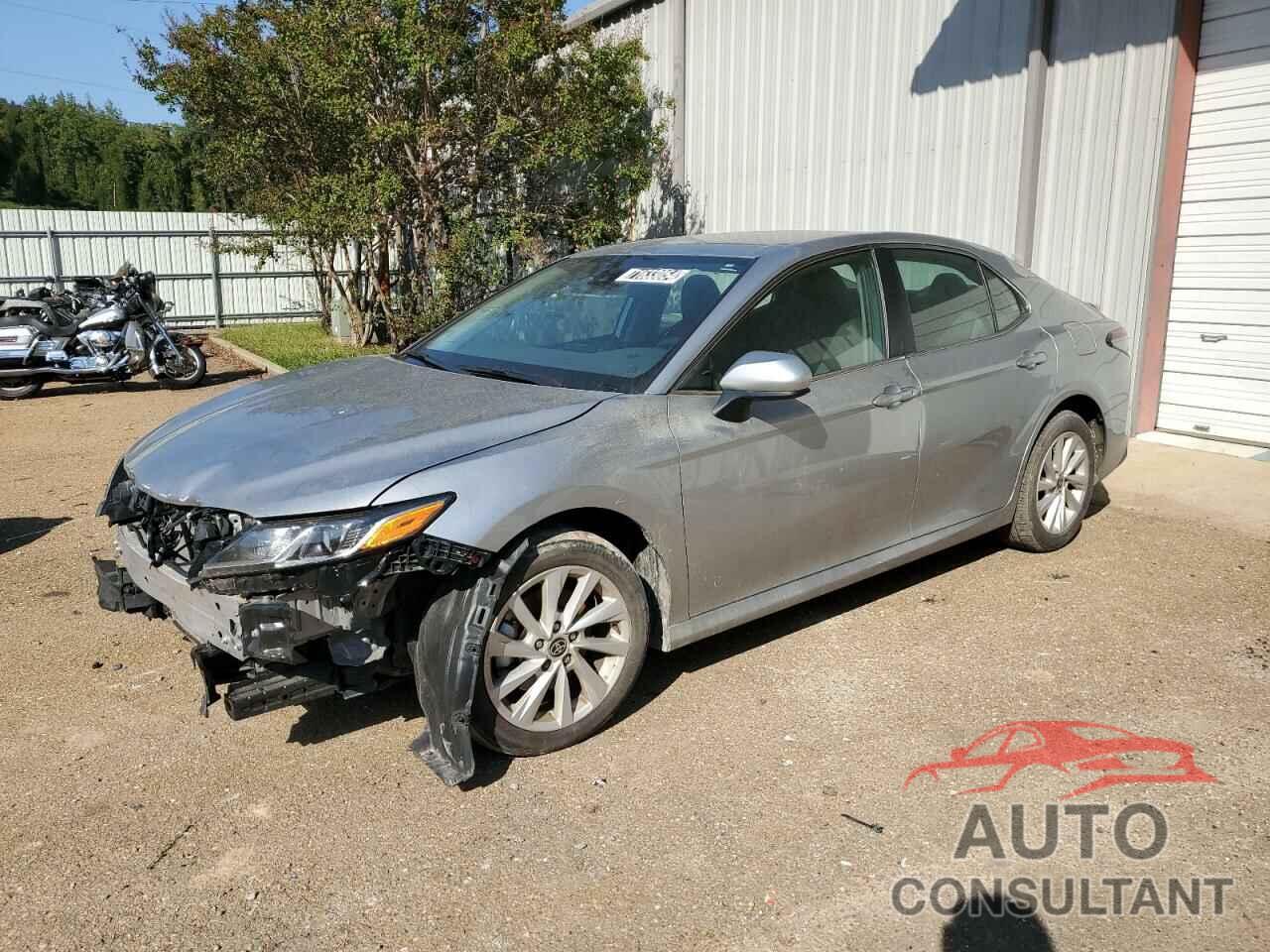 TOYOTA CAMRY 2022 - 4T1C11AK9NU669282