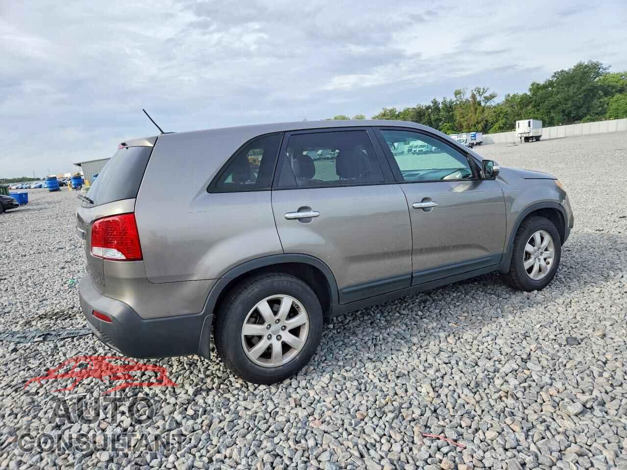 KIA SORENTO 2012 - 5XYKT4A12CG247145